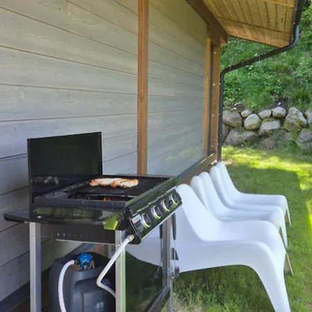 Chalet Au Calme, 7mn Des Pistes De *